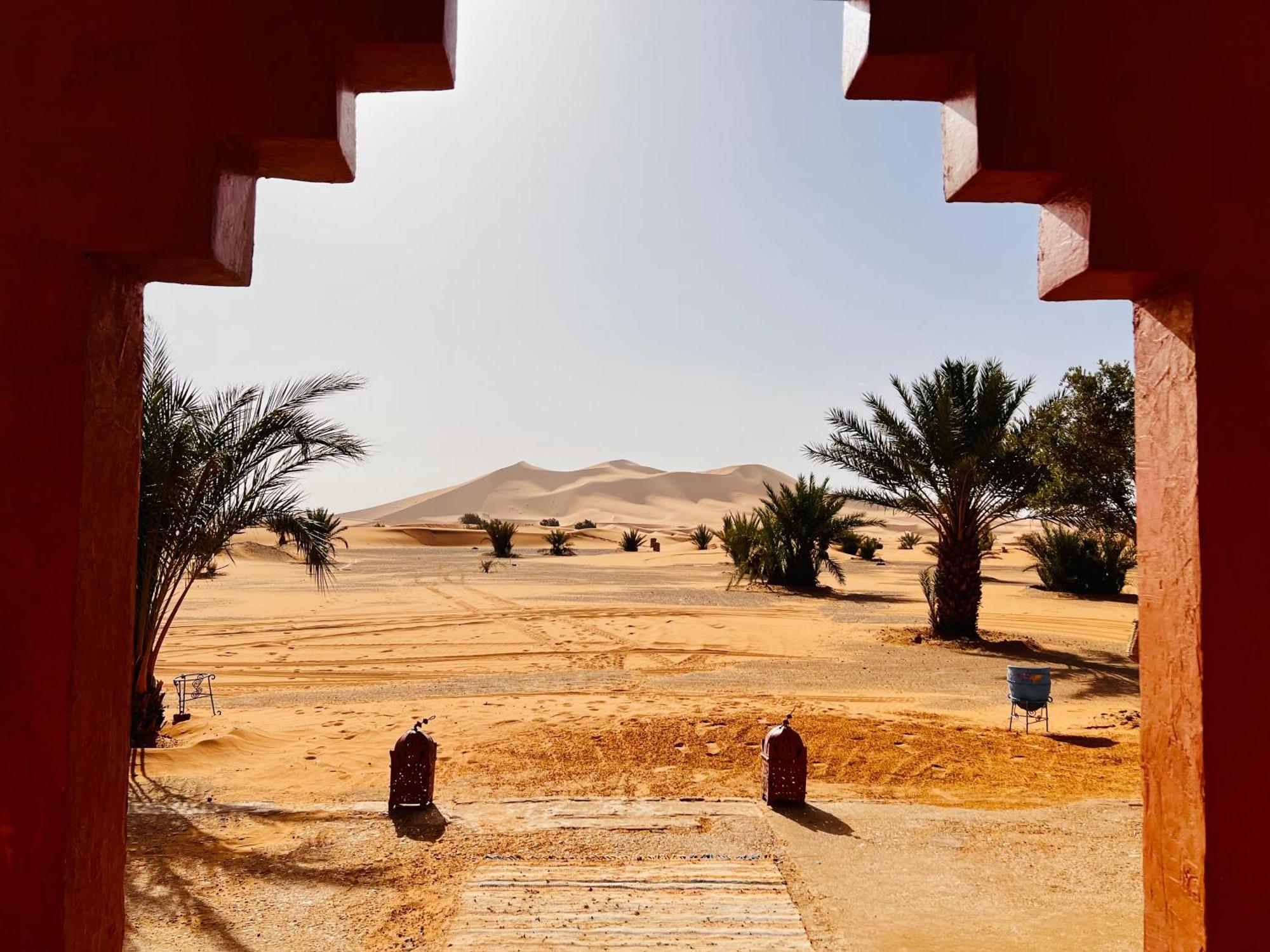 Hotel Camping Les Roses Des Dunes & Piscine Merzouga Exterior foto